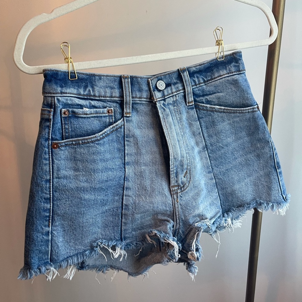Abercrombie and Fitch high rise mom shorts